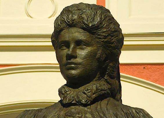 Kaiserin Elisabeth Statue